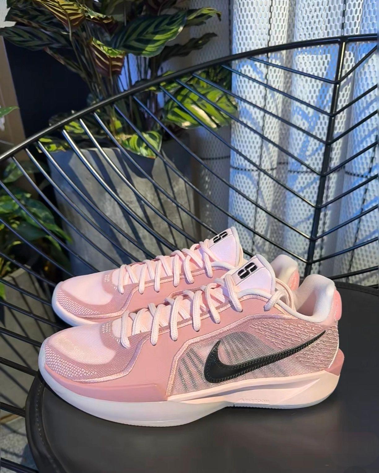 学生党闭眼冲NikeSabrina2后卫鞋学生党福音!